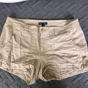 GAP Tan Cargo Shorts Casual Summer Essential
